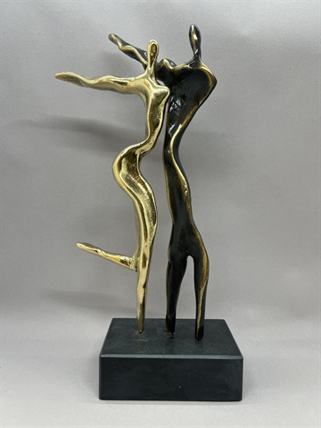 Bronzefigur ''Dancing with the wind'' 