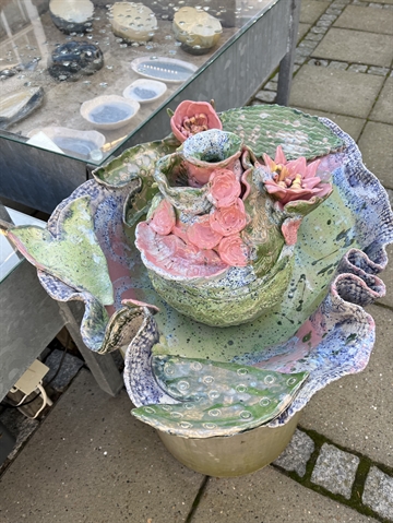 Springvand i keramik