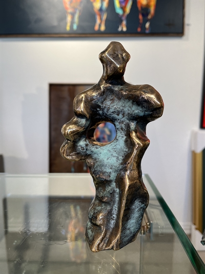 Bronzefigur "Kast blot dine sten"